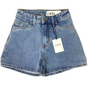 LNDN Women’s High Rise Denim Shorts Light Wash Size 22 & 23